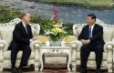 Tom Donilon and then-Vice President of China Xi Jinping July 2012 / AP