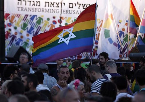 gay pride parade chicago jew