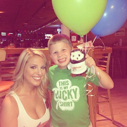 Hooters Instagram