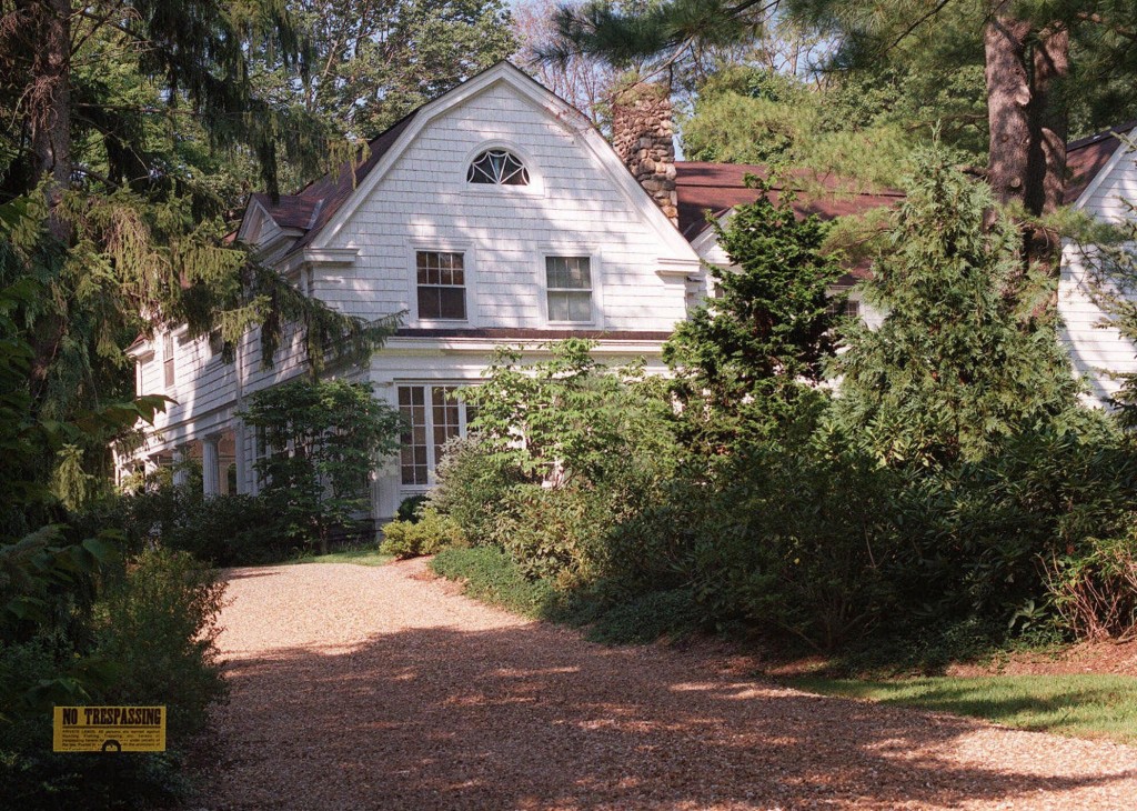 AP / Clinton mansion in Chappaqua