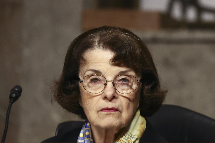 Watch 90 Year Old Feinstein Told ‘just Say Aye At Vote On Defense Bill