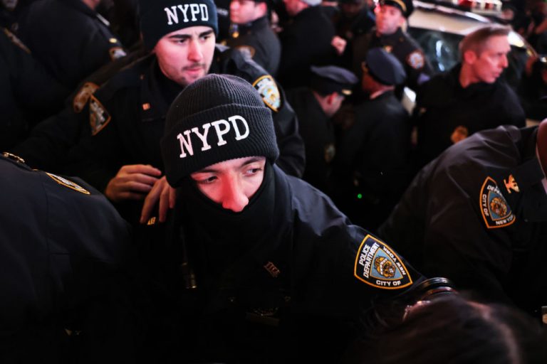 'Unfixable' New York City Cops Are Fleeing the Force in Droves