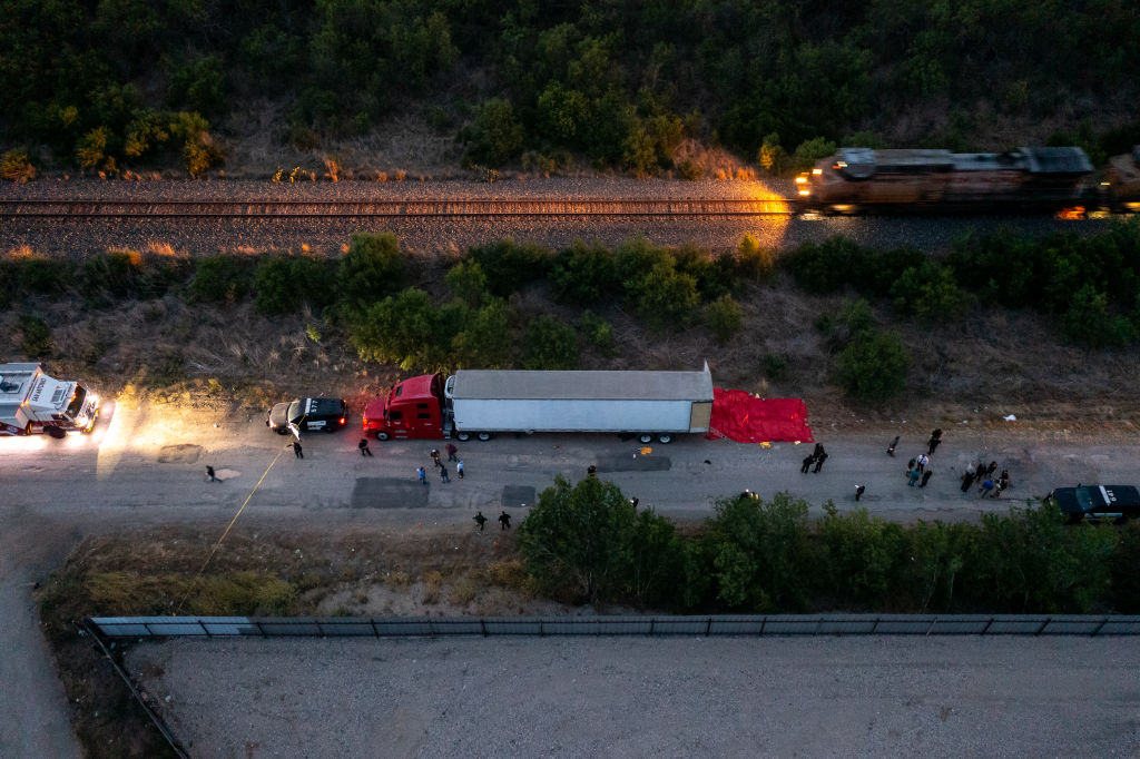 4 Mexicans arrested in Texas smuggling incident that resulted in 53 migrant deaths.