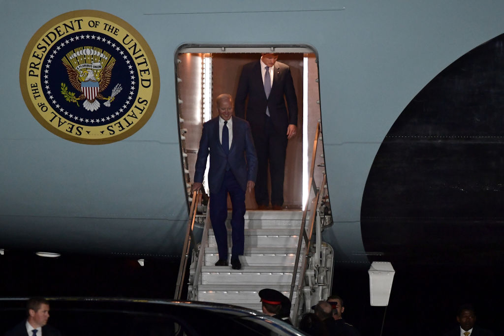 Biden opts for shorter stairs on Air Force One to prevent falls.