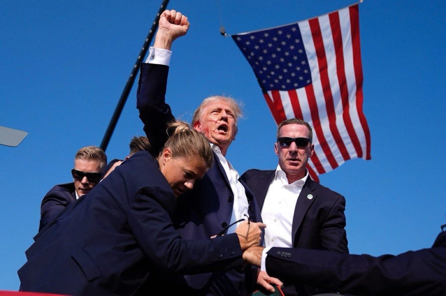 NextImg:Trump Survives