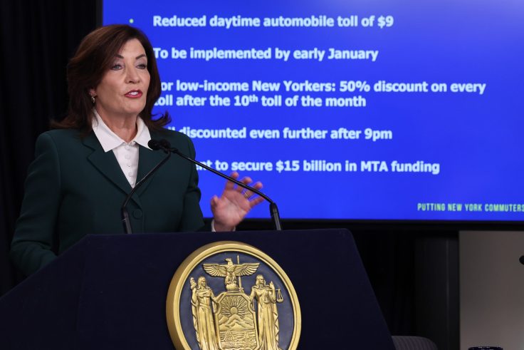 Hochul Limits Adams' Powers Amid DOJ Scrutiny