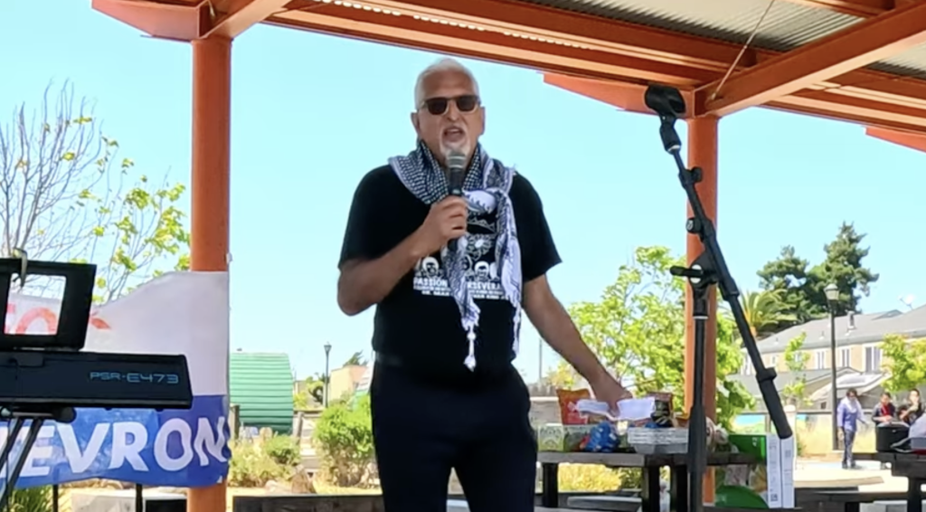 Left-Wing Mayor Faces Calls To Resign for Saying Bondi Beach Terror Attack Was 'False Flag'