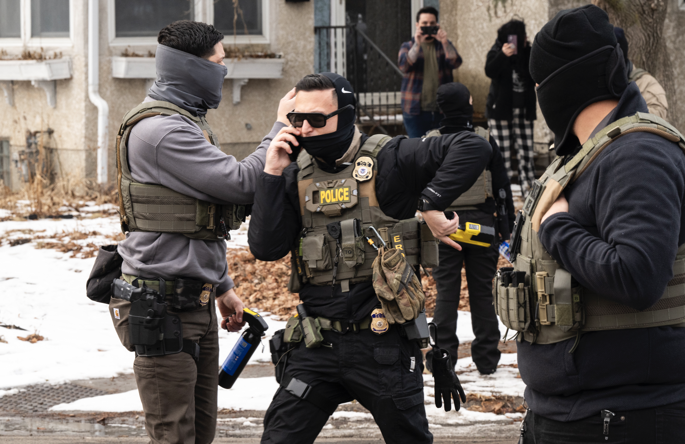 Dem Demands For ICE To Obtain Judicial Warrants Could Bring Immigration Enforcement to a Near 'Halt,' Experts Say